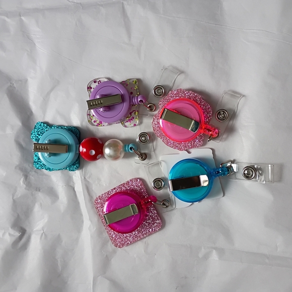 Nurse Badge Reels, 5 Piece Bundle, Retractable Pull - Picture 4 of 10
